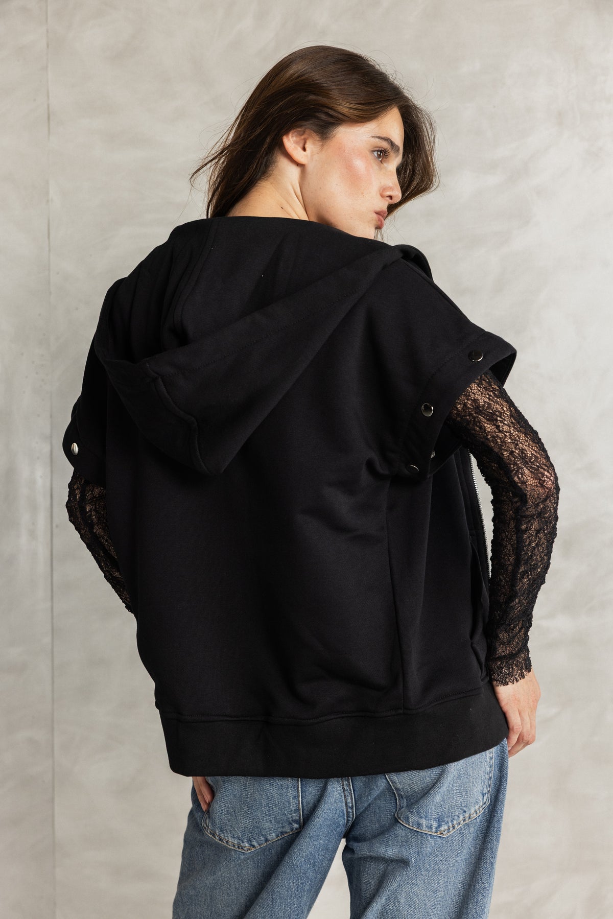 Black Removable Sweatshirt