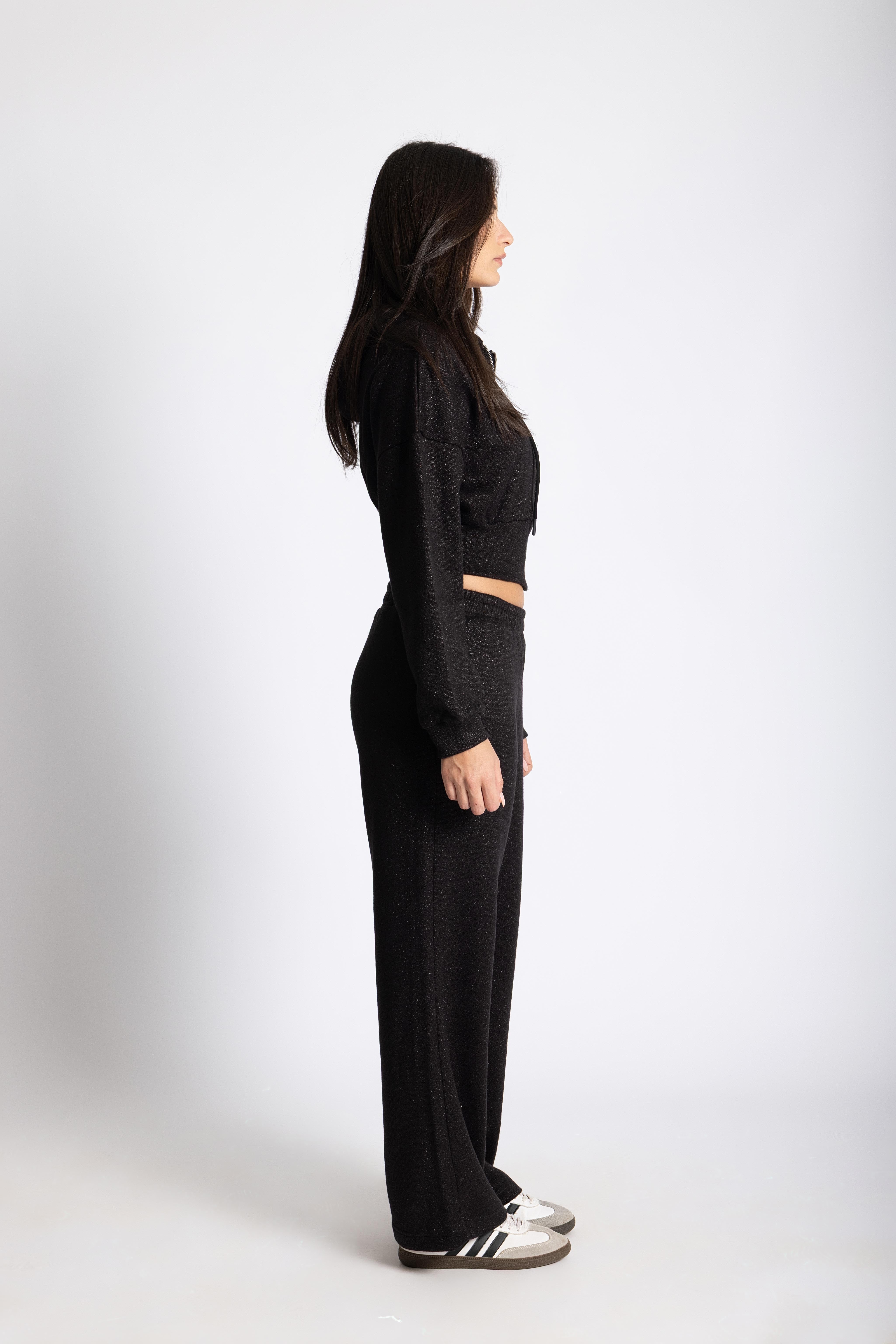 Metallic thread set Black