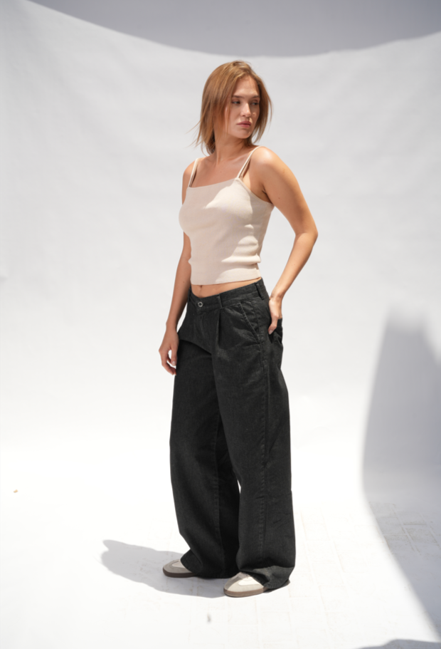 WIDE-LEG BLACK TROUSERS