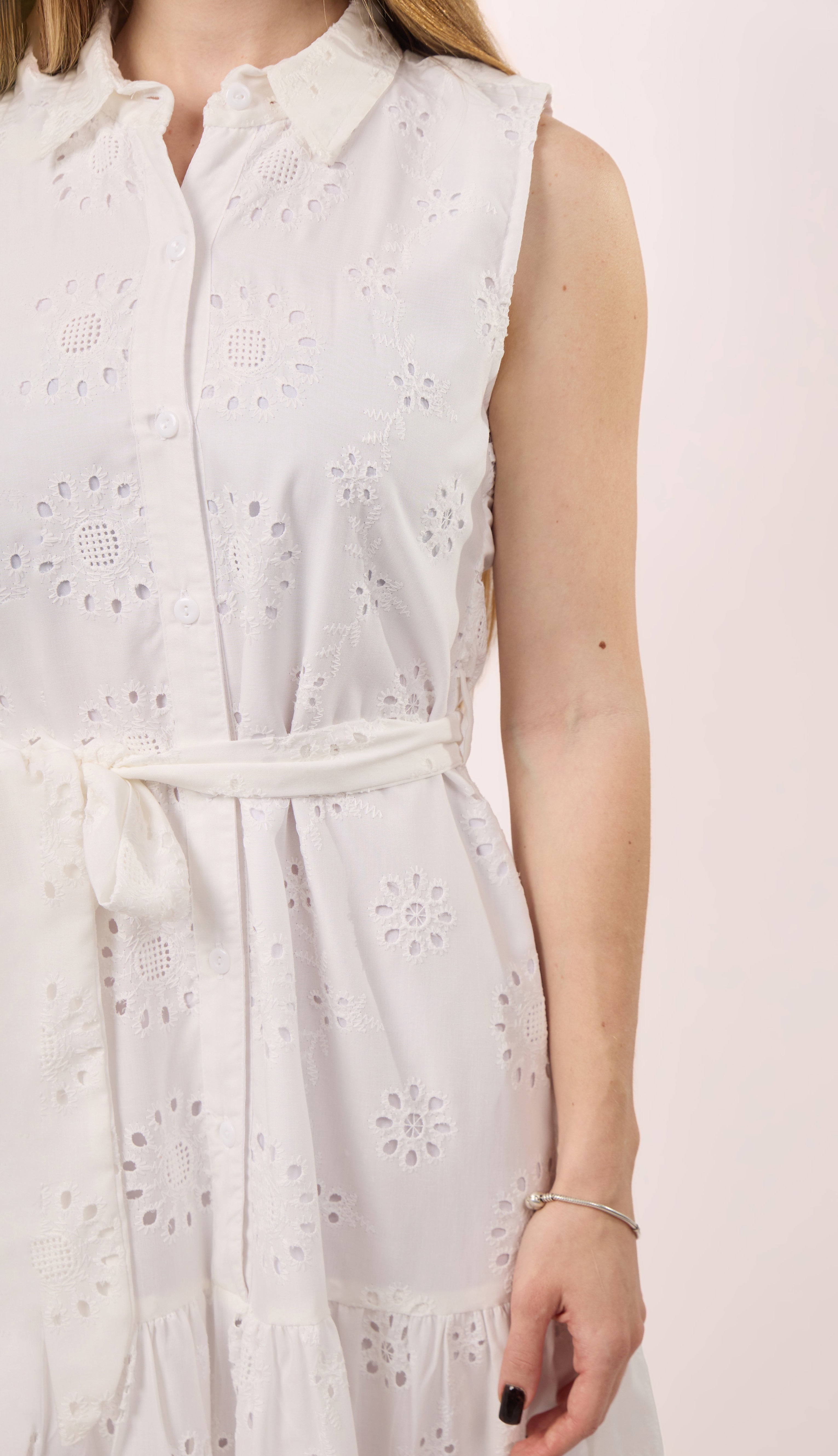 Sleeveless Embroidered long dress