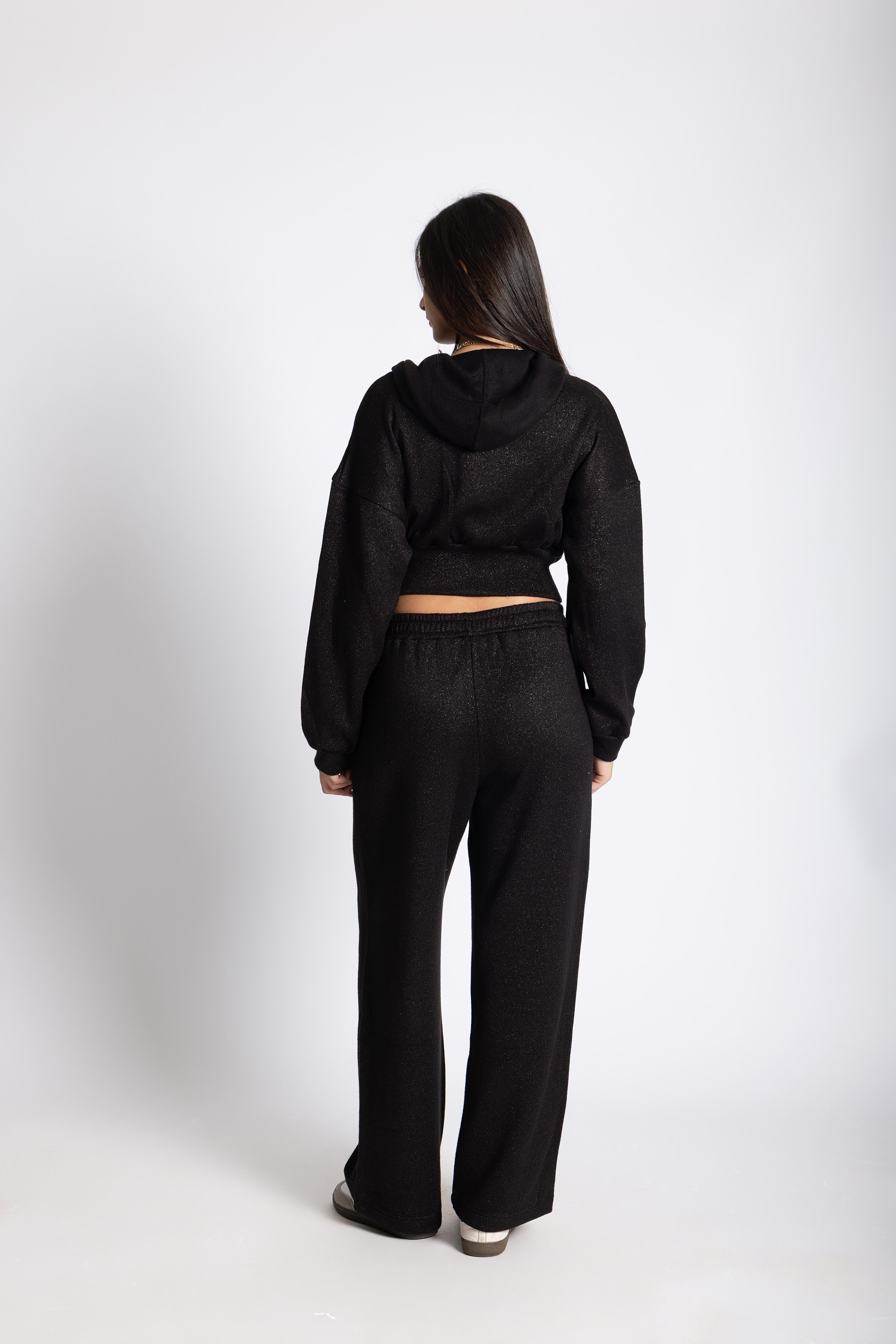 Metallic thread set Black