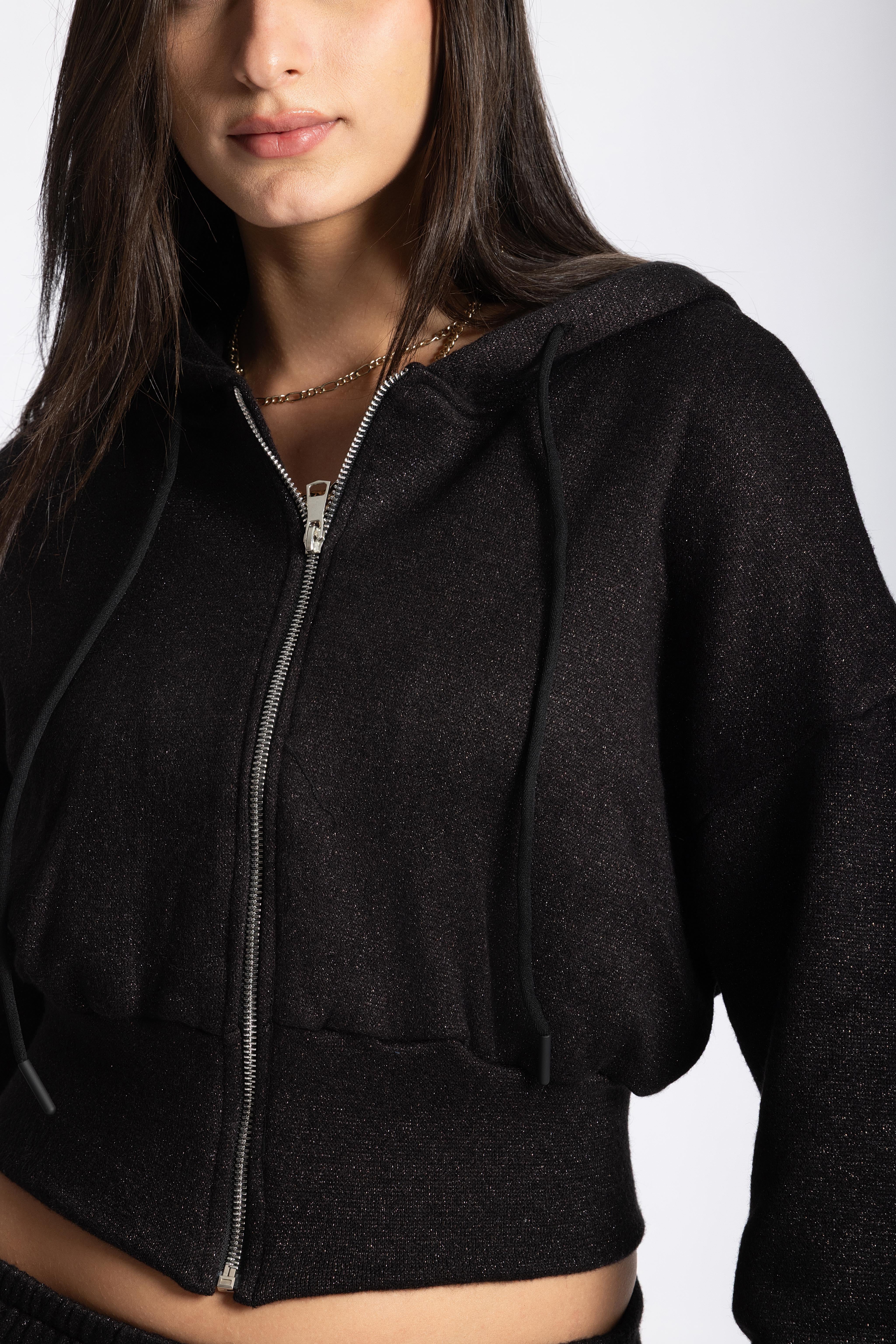 Metallic thread set Black